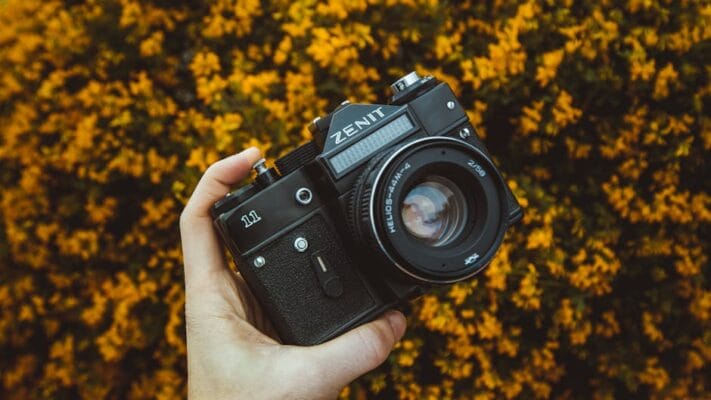 Où voir Les Visiteurs en streaming gratuit