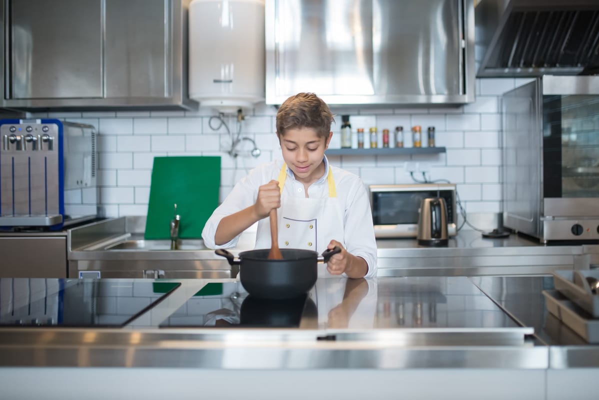 MasterChef 6 commence: Aspirants, aux cuisines!