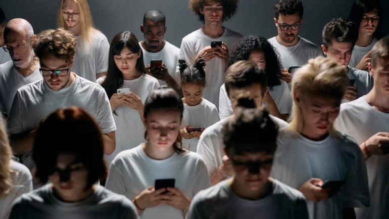 Réseaux sociaux : comment ils reprogramment nos comportements