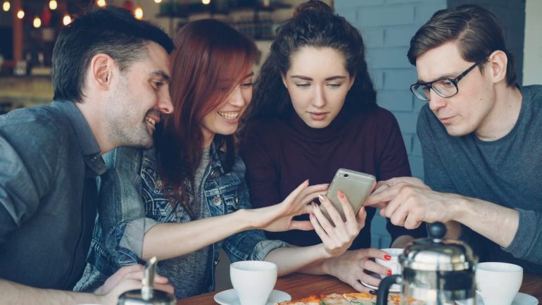 Réseaux sociaux détruisent les relations : chiffres alarmants